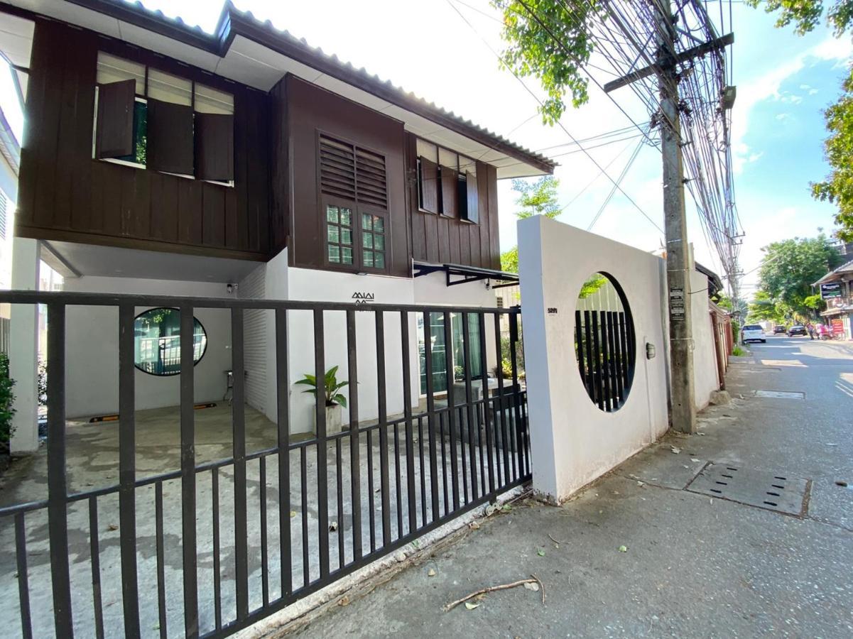 Mini-Me Home, A Cozy Entire House In Old City 清邁 外观 照片