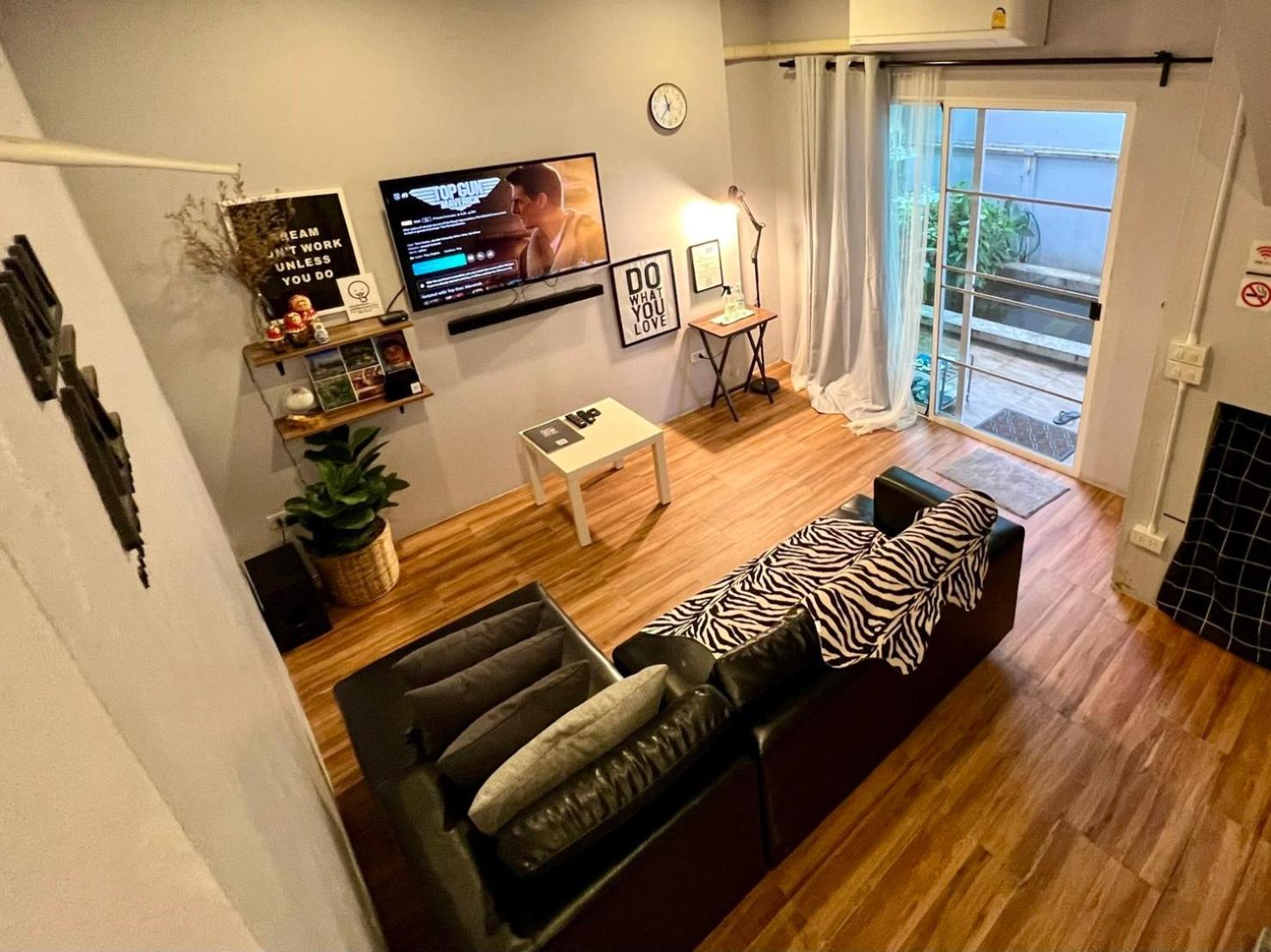 Mini-Me Home, A Cozy Entire House In Old City 清邁 外观 照片