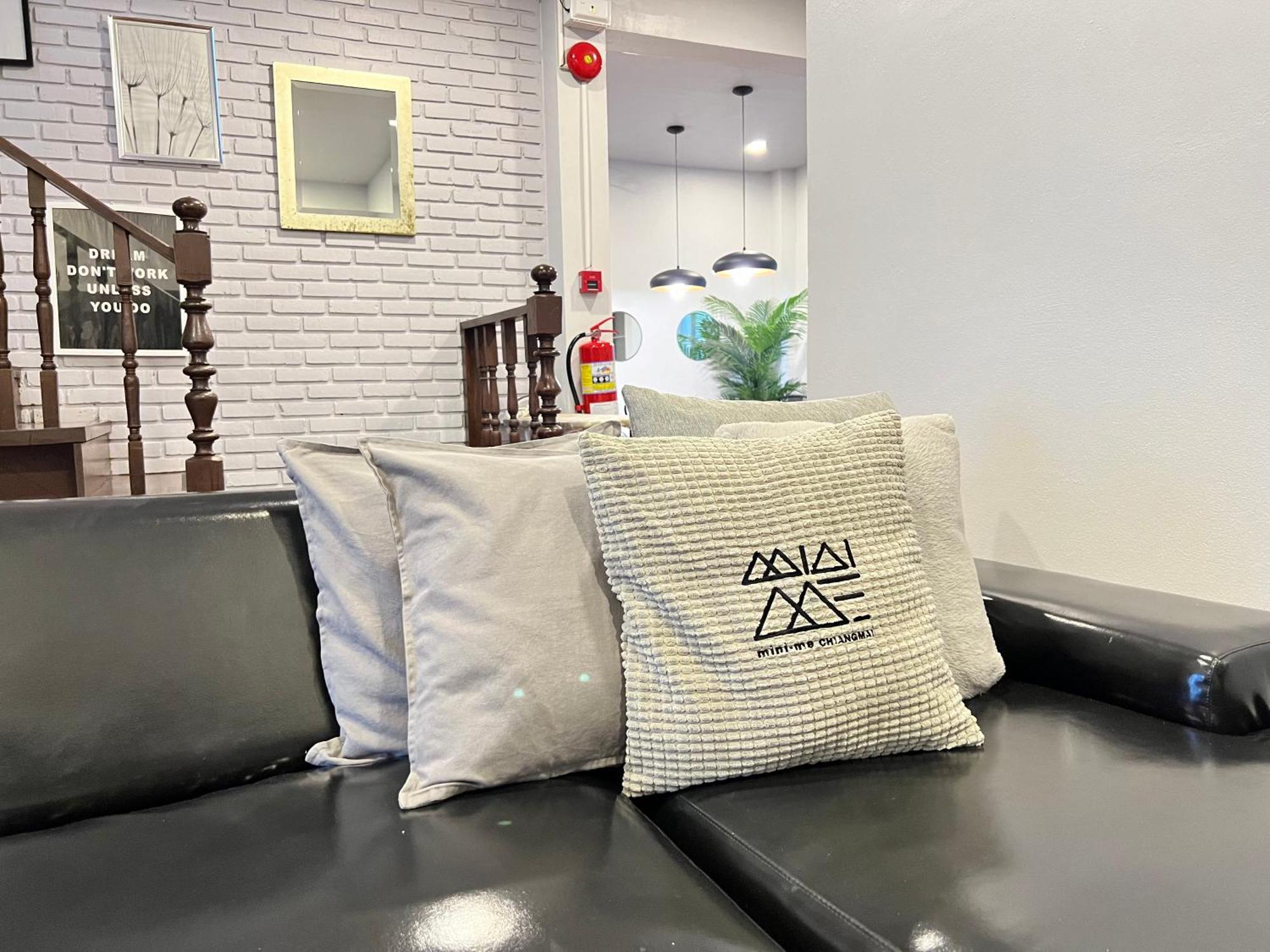 Mini-Me Home, A Cozy Entire House In Old City 清邁 外观 照片