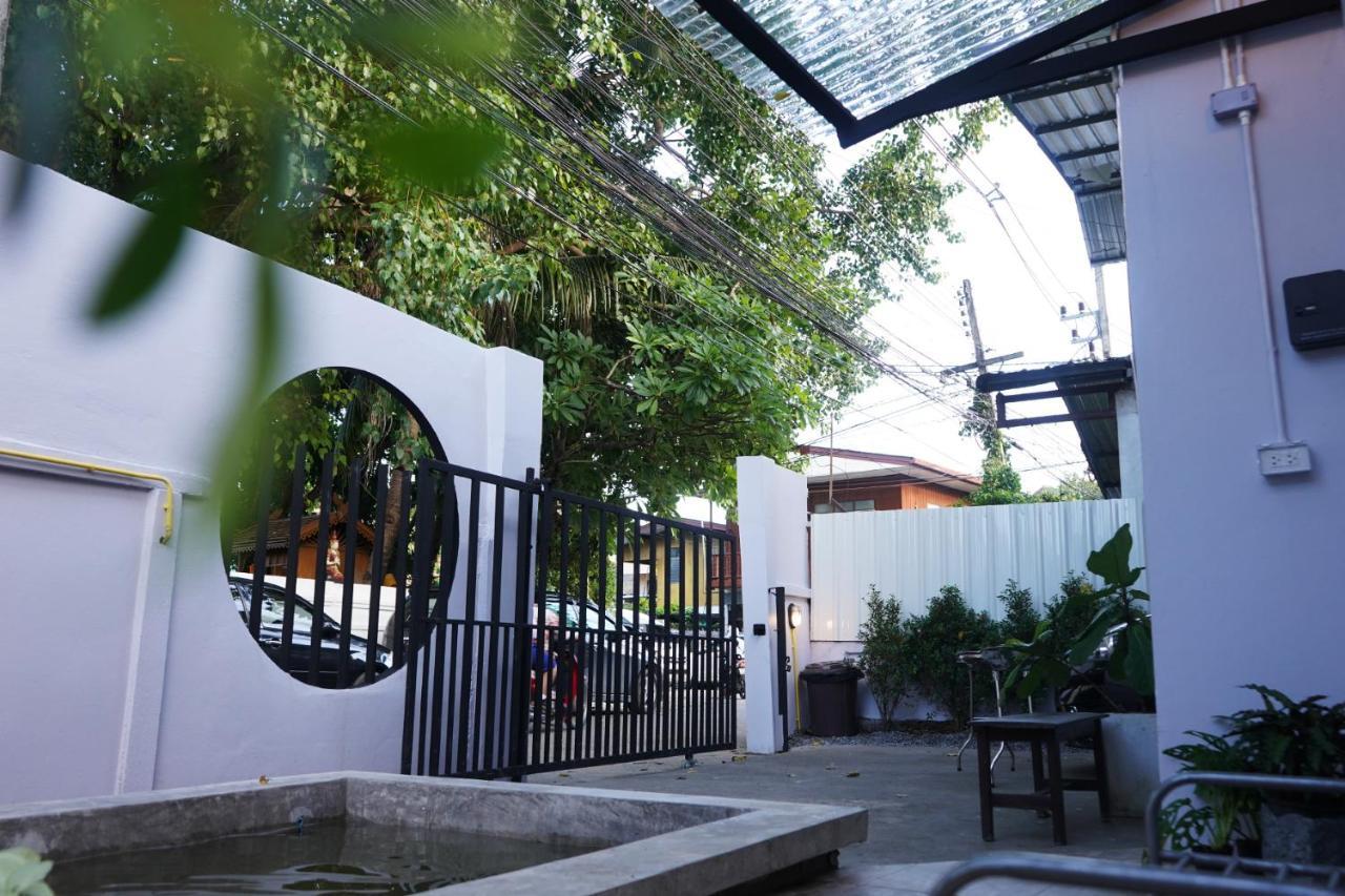Mini-Me Home, A Cozy Entire House In Old City 清邁 外观 照片