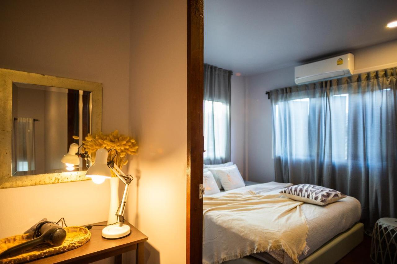 Mini-Me Home, A Cozy Entire House In Old City 清邁 外观 照片